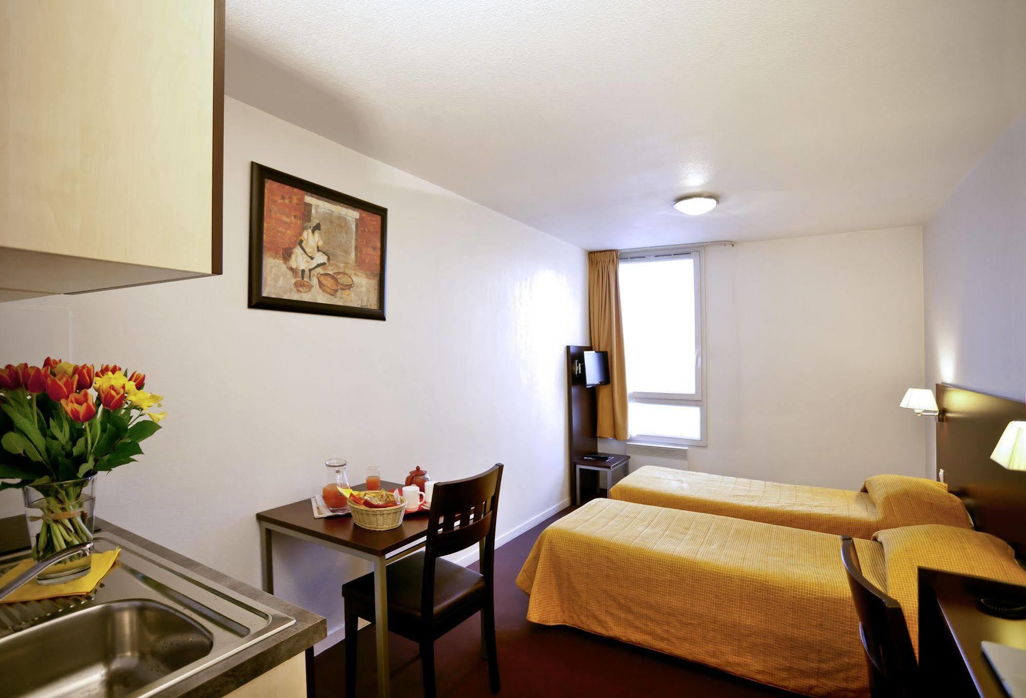 Aparthotel Adagio Access Paris Saint-Denis Pleyel Ngoại thất bức ảnh