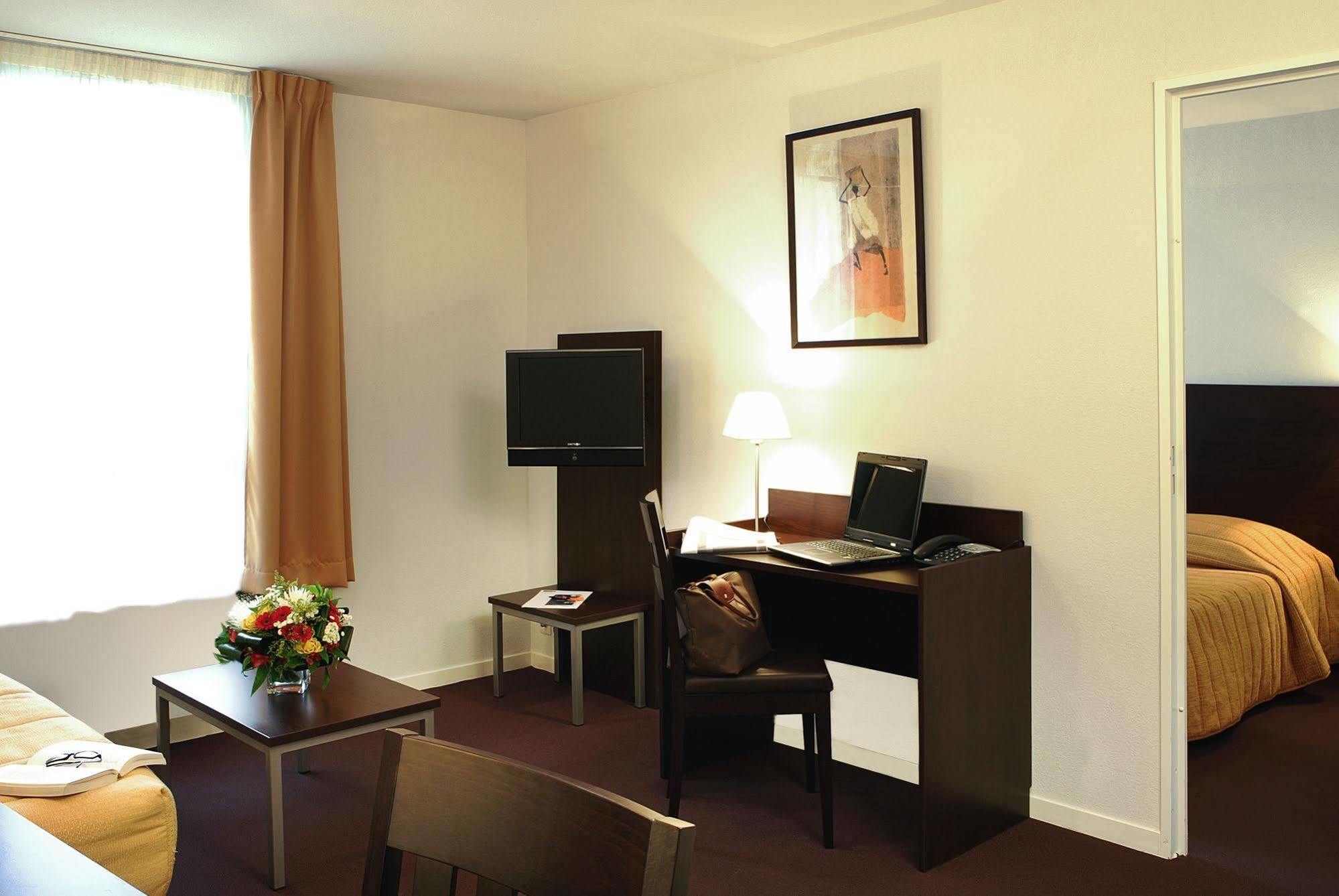 Aparthotel Adagio Access Paris Saint-Denis Pleyel Phòng bức ảnh